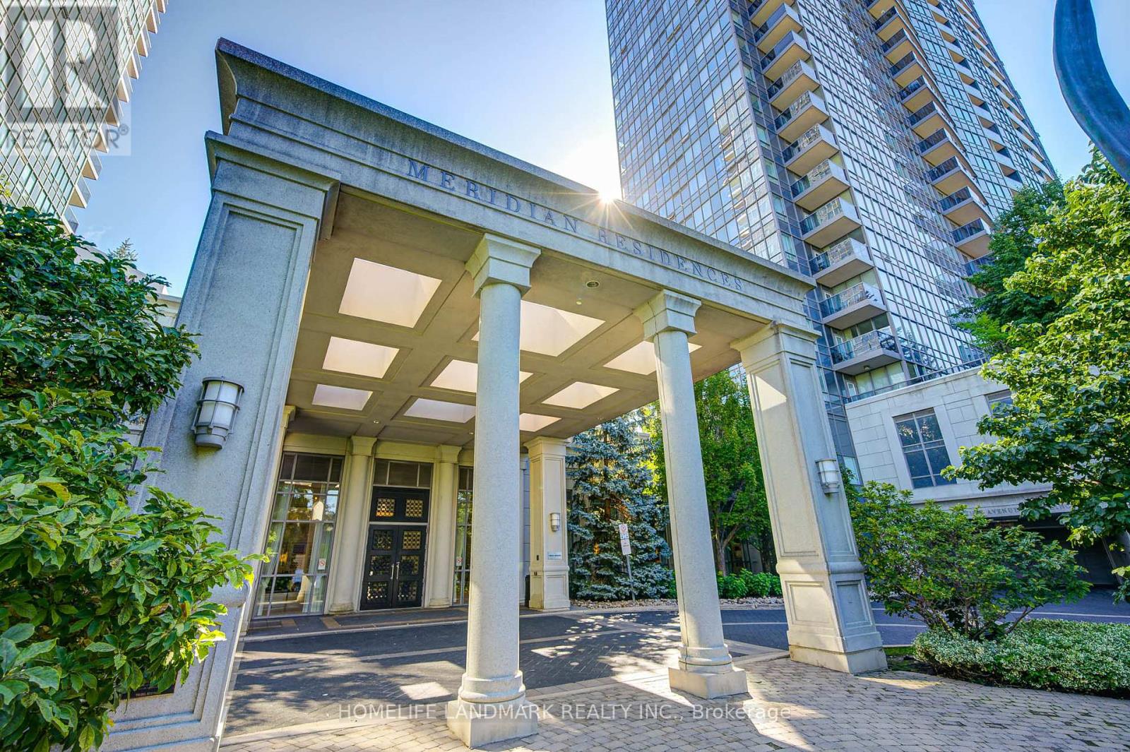 1011 - 15 Greenview Avenue, Toronto, Ontario  M2M 4M7 - Photo 3 - C12459402
