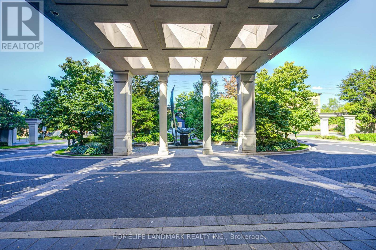 1011 - 15 Greenview Avenue, Toronto, Ontario  M2M 4M7 - Photo 4 - C12459402