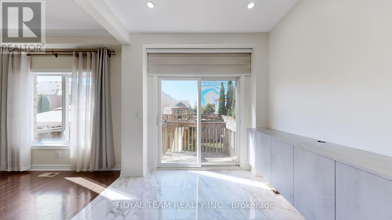246 Lauderdale Drive, Vaughan, Ontario  L6A 0N4 - Photo 14 - N12459400