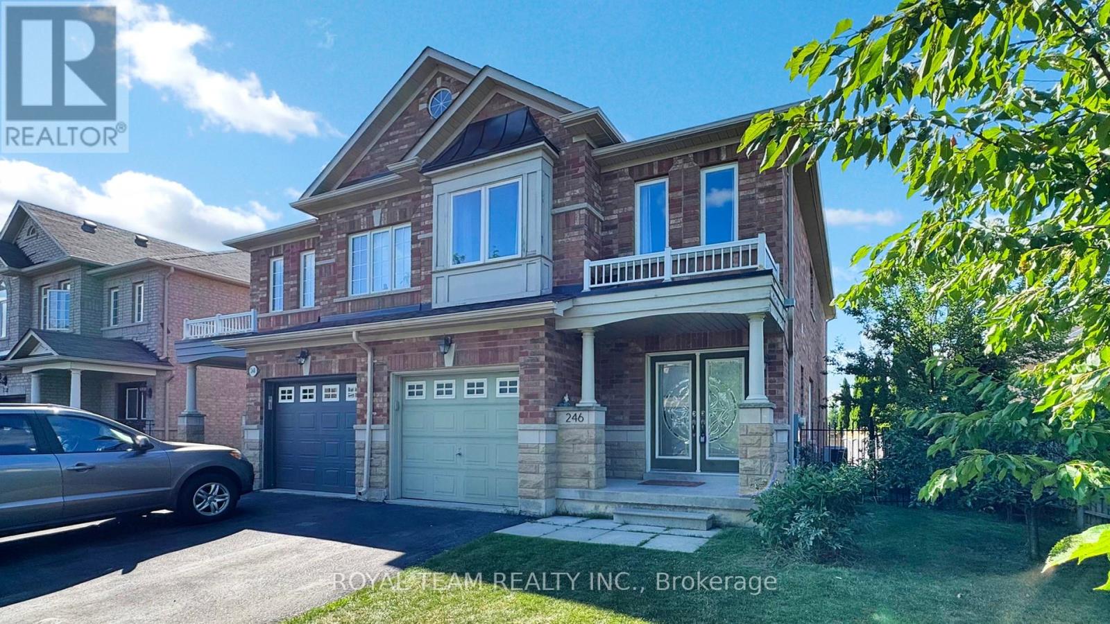 246 Lauderdale Drive, Vaughan, Ontario  L6A 0N4 - Photo 2 - N12459400