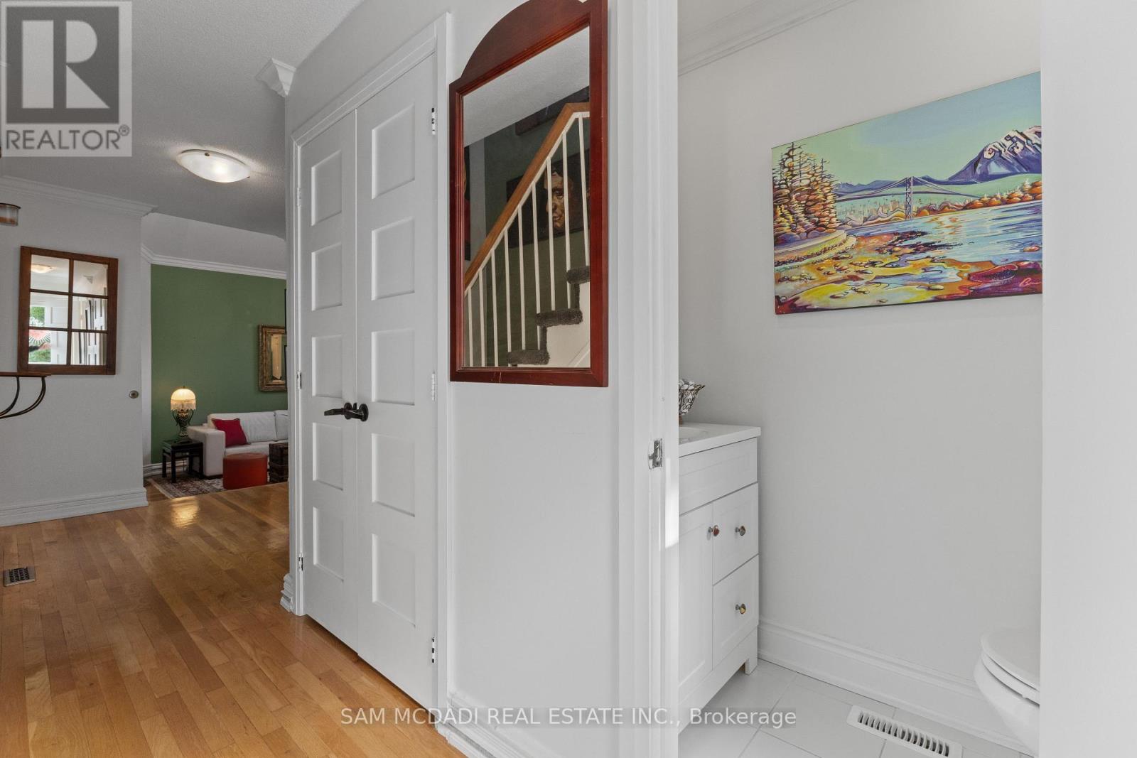 7 Pierpont Place, Mississauga, Ontario  L5N 5V1 - Photo 13 - W12459395