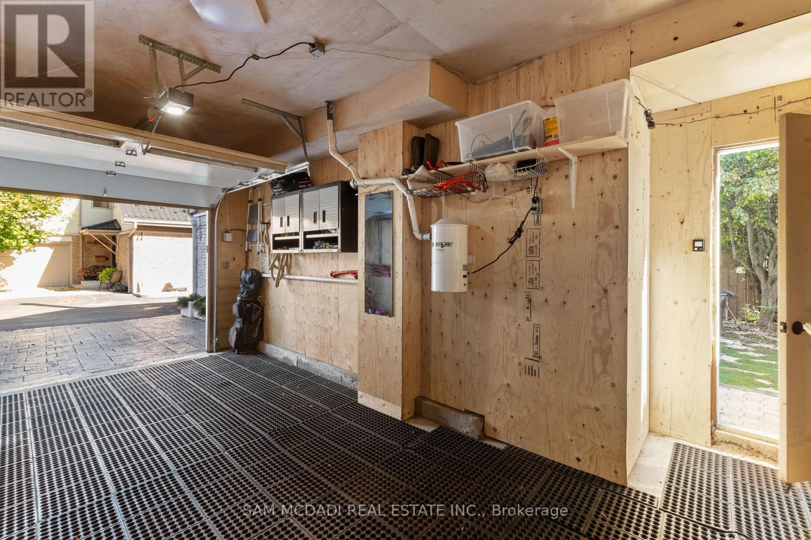 7 Pierpont Place, Mississauga, Ontario  L5N 5V1 - Photo 36 - W12459395