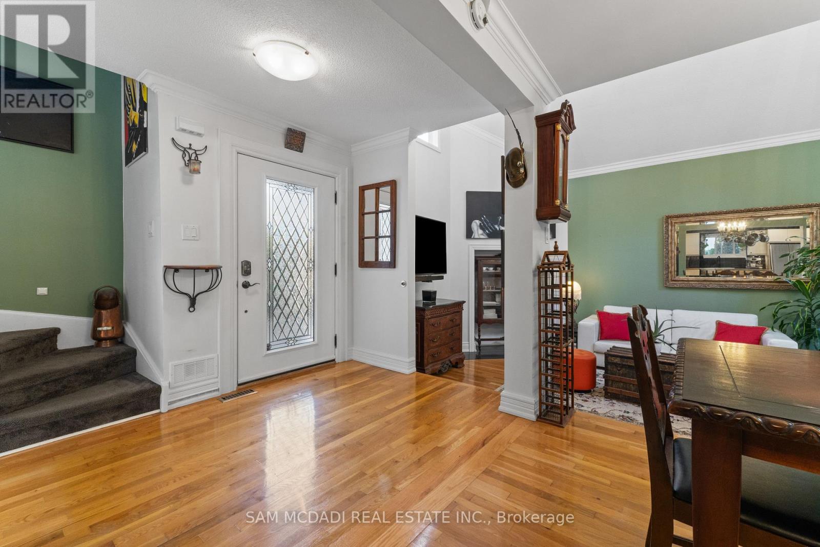 7 Pierpont Place, Mississauga, Ontario  L5N 5V1 - Photo 9 - W12459395