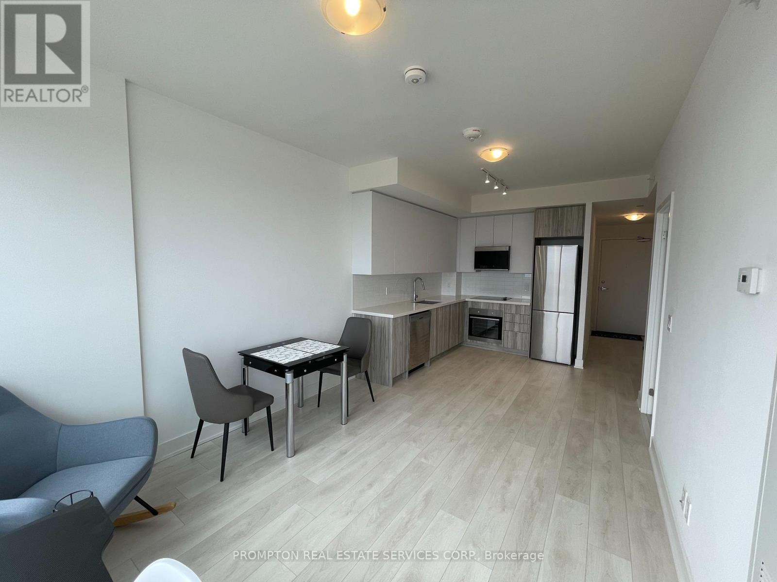 #1601 - 297 Oak Walk Drive, Oakville, Ontario  L6H 6Z3 - Photo 3 - W12459396