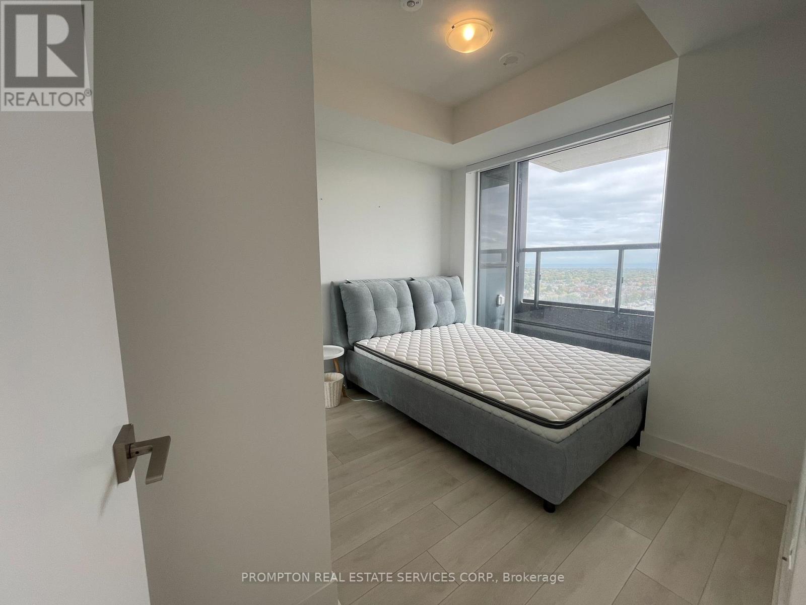 #1601 - 297 Oak Walk Drive, Oakville, Ontario  L6H 6Z3 - Photo 5 - W12459396