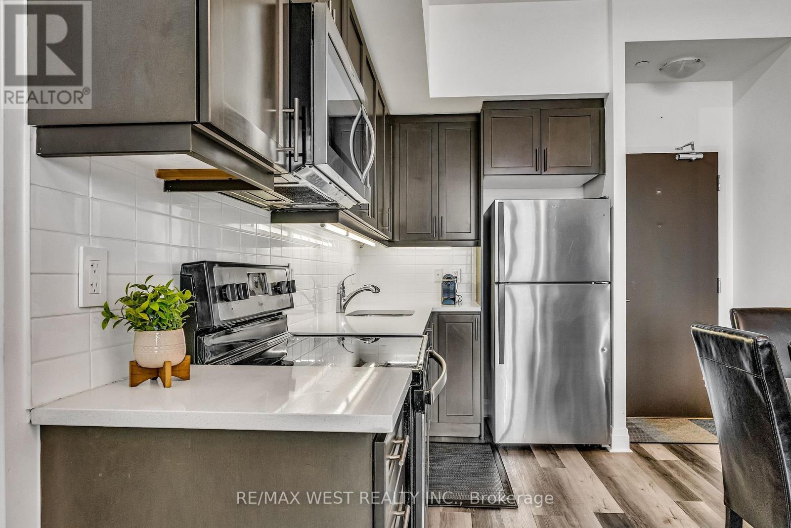 2308 - 15 Zorra Street, Toronto, Ontario  M8Z 0C1 - Photo 12 - W12459397