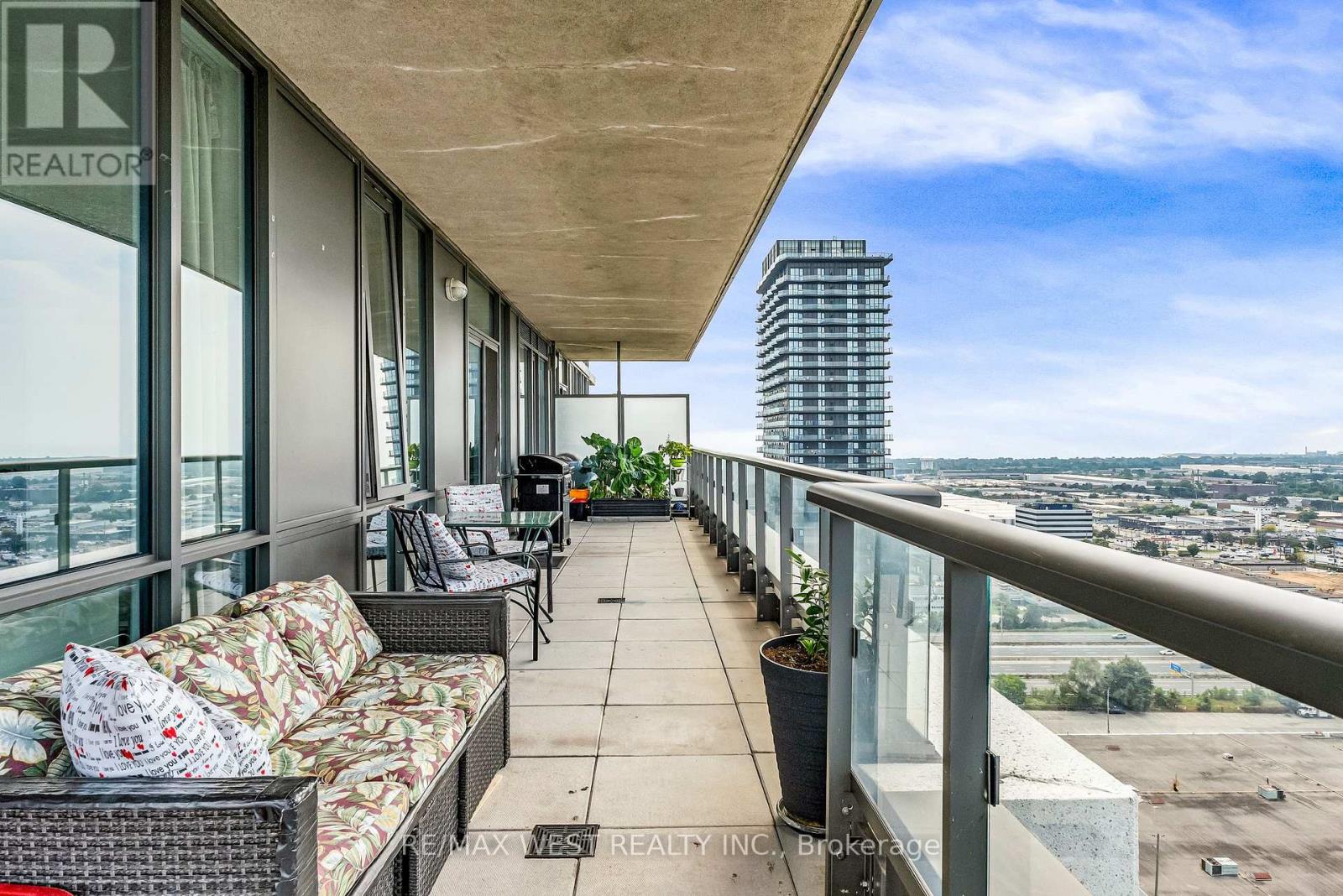 2308 - 15 Zorra Street, Toronto, Ontario  M8Z 0C1 - Photo 31 - W12459397