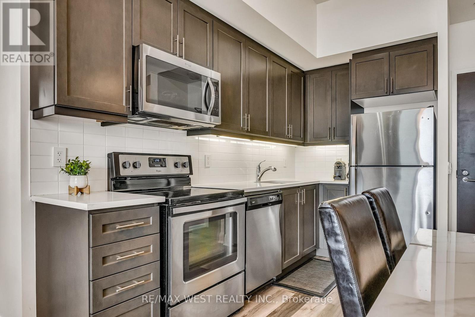 2308 - 15 Zorra Street, Toronto, Ontario  M8Z 0C1 - Photo 9 - W12459397