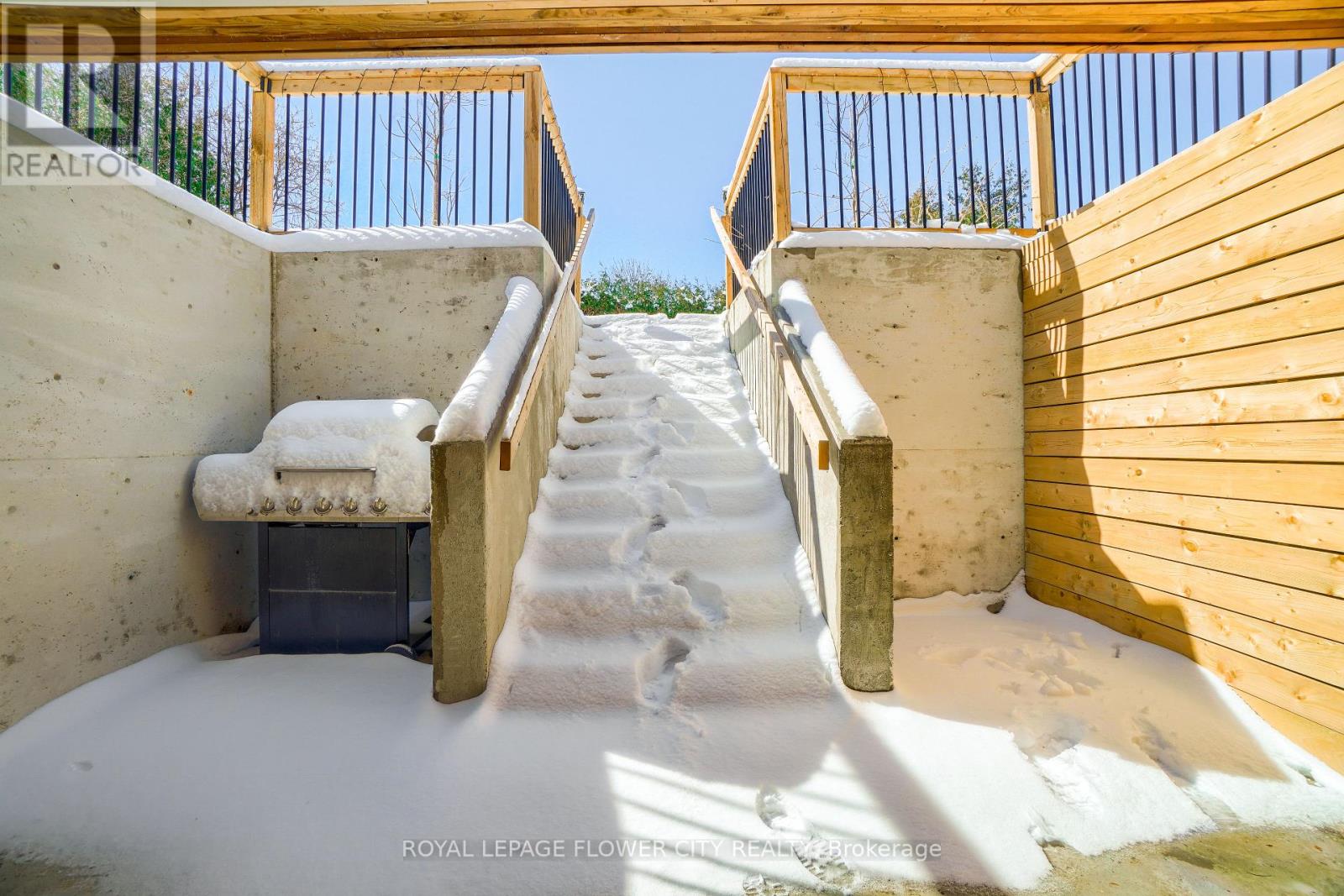 Basment - 12 Gondola Crescent, Brampton, Ontario  L6S 1W6 - Photo 14 - W12459398