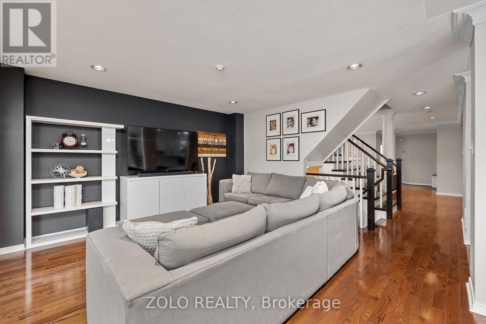 49 Sandyshores Drive, Brampton, Ontario  L6R 2H3 - Photo 14 - W12459406