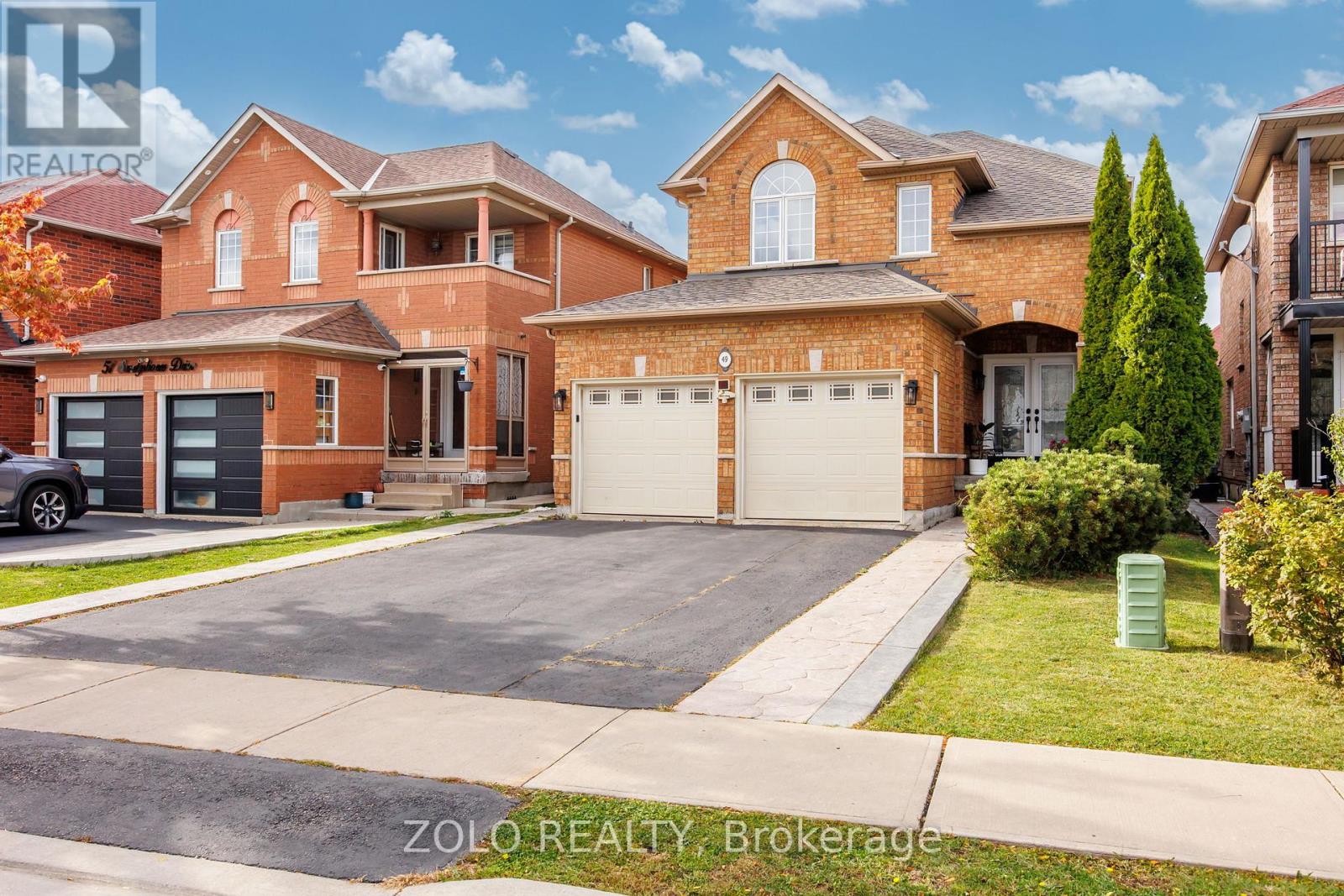 49 Sandyshores Drive, Brampton, Ontario  L6R 2H3 - Photo 3 - W12459406