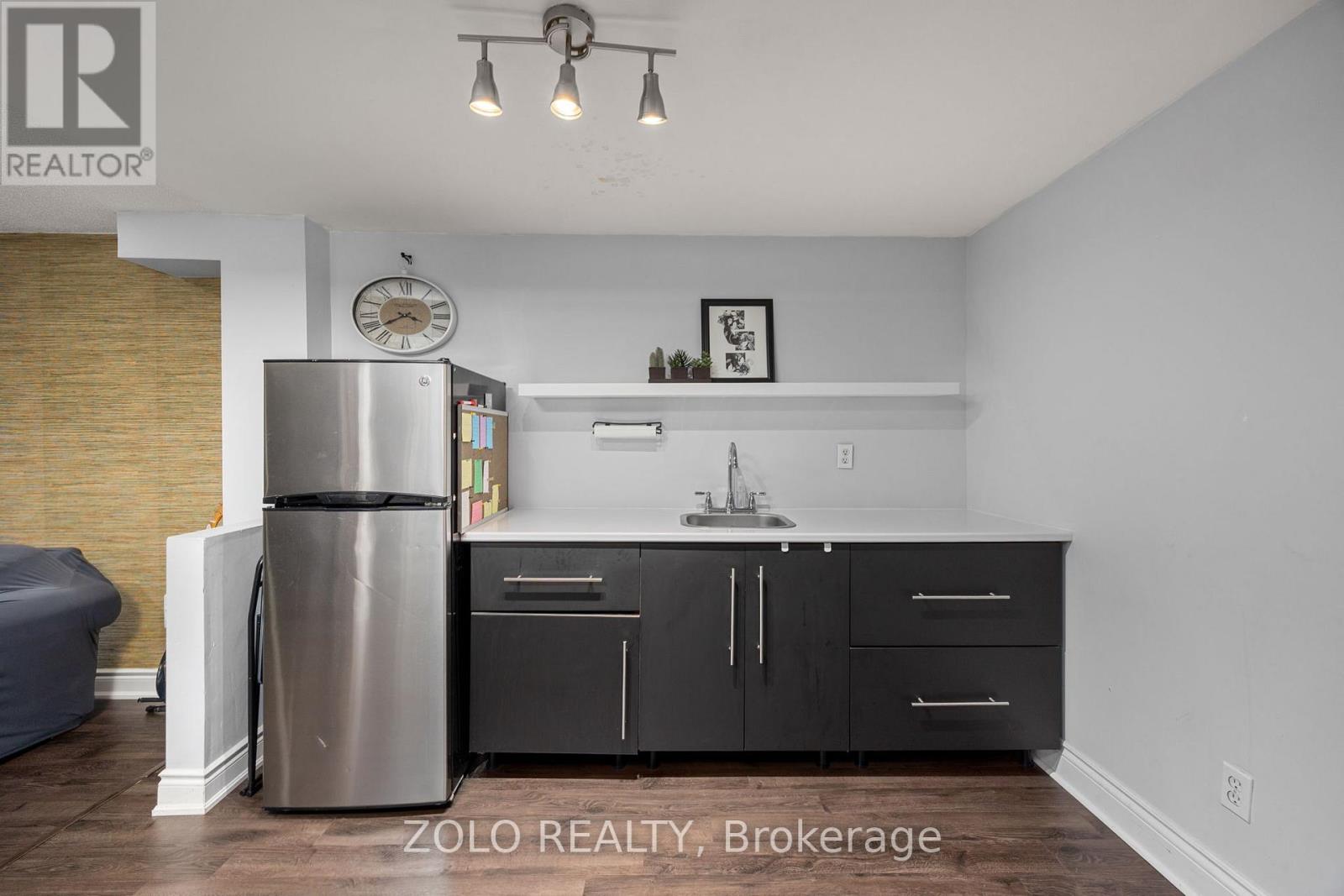 49 Sandyshores Drive, Brampton, Ontario  L6R 2H3 - Photo 38 - W12459406
