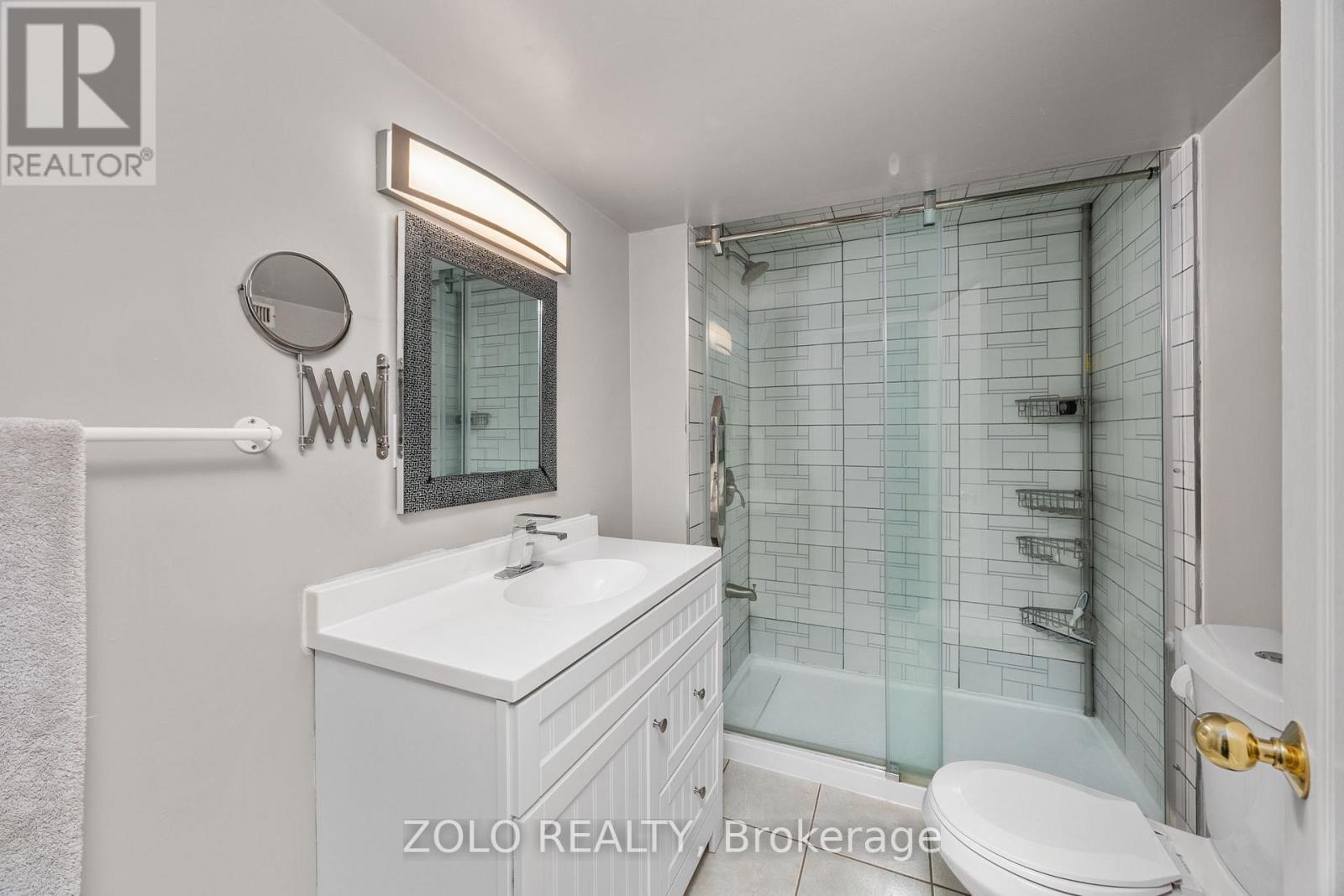 49 Sandyshores Drive, Brampton, Ontario  L6R 2H3 - Photo 41 - W12459406