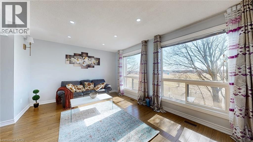 1155 Paramount Drive Unit# 43, Stoney Creek, Ontario  L8J 2N2 - Photo 6 - 40778513