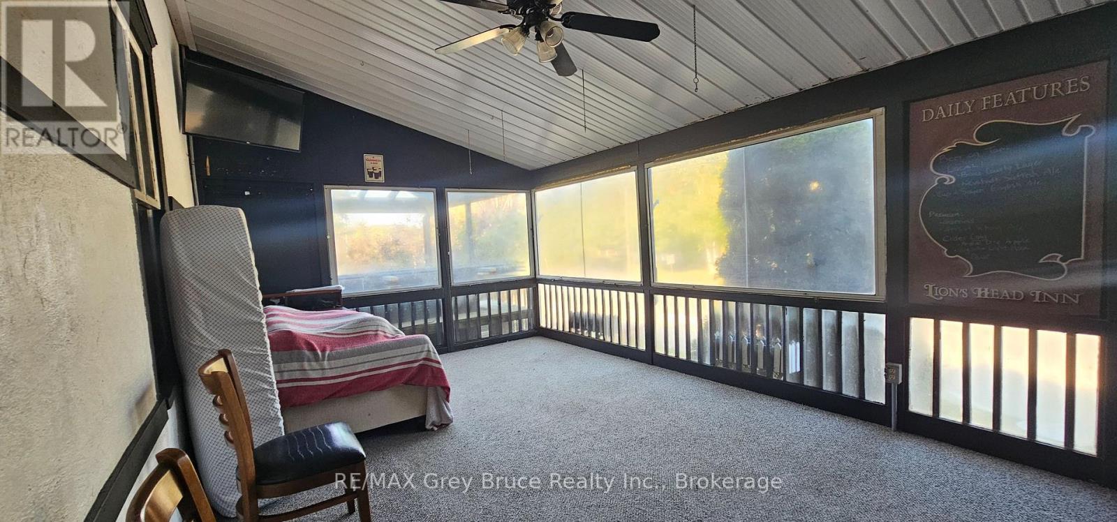 8 Helen Street, Northern Bruce Peninsula, Ontario  N0H 1W0 - Photo 14 - X12433079