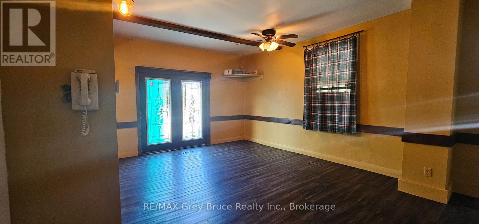 8 Helen Street, Northern Bruce Peninsula, Ontario  N0H 1W0 - Photo 16 - X12433079