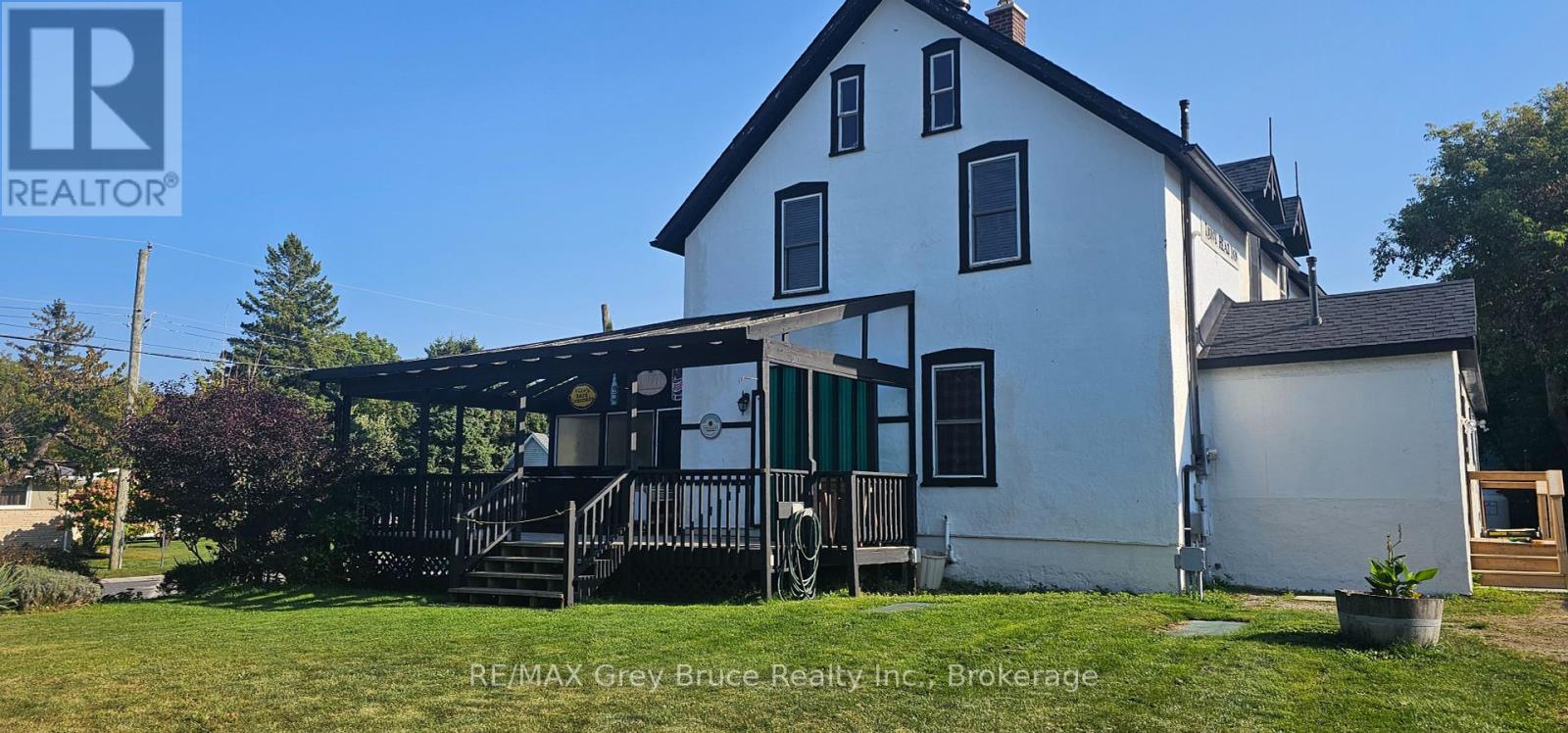 8 Helen Street, Northern Bruce Peninsula, Ontario  N0H 1W0 - Photo 35 - X12433079