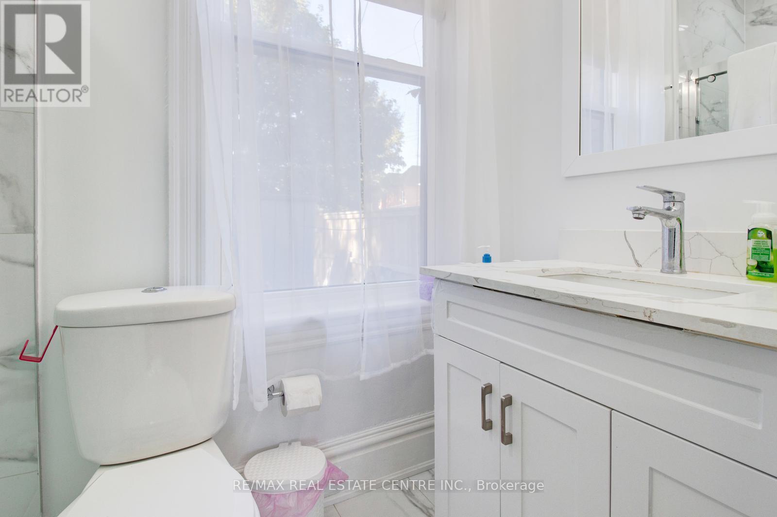 49 Wentworth #main Street, Hamilton, Ontario  L8L 5V3 - Photo 13 - X12459409