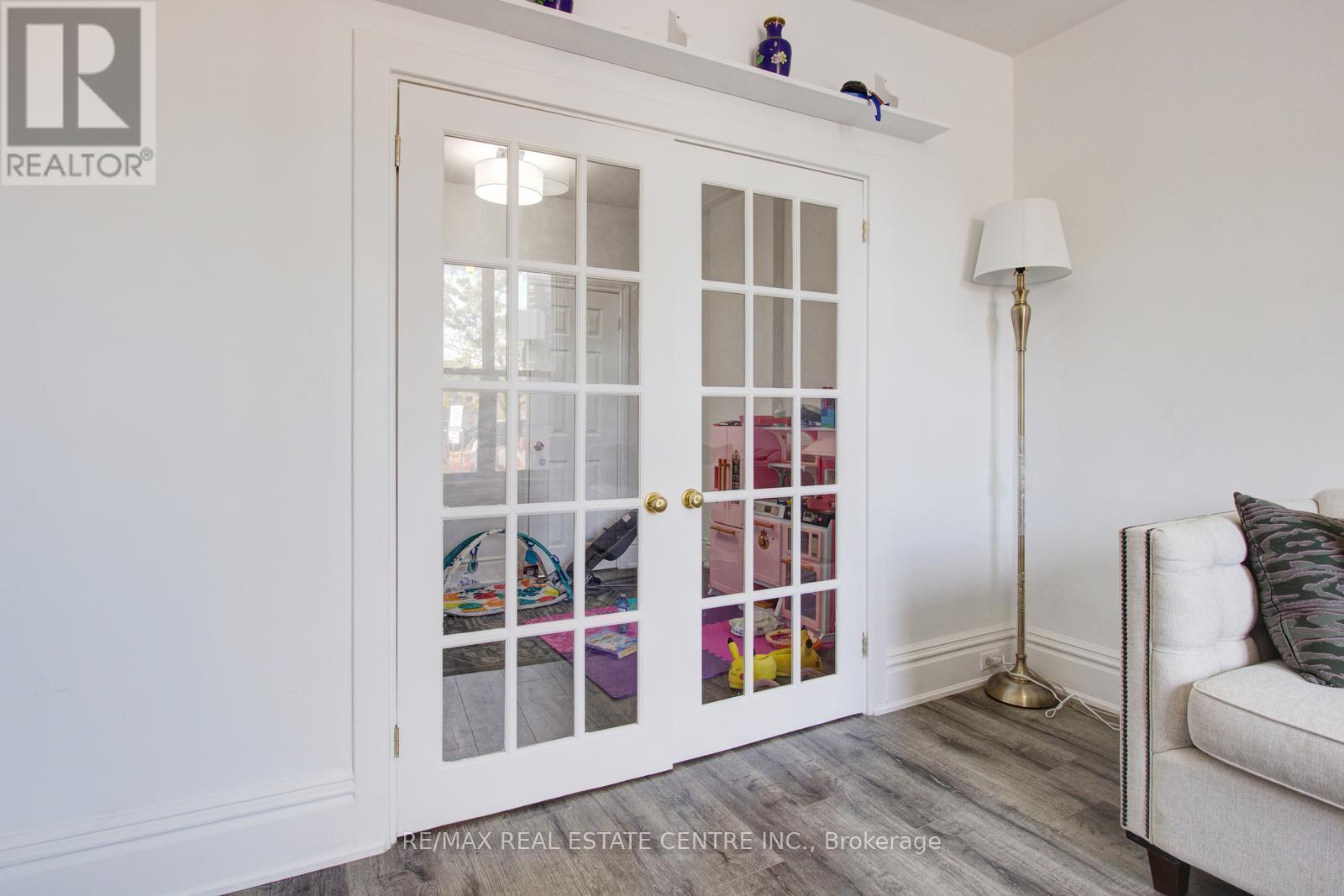 49 Wentworth #main Street, Hamilton, Ontario  L8L 5V3 - Photo 9 - X12459409