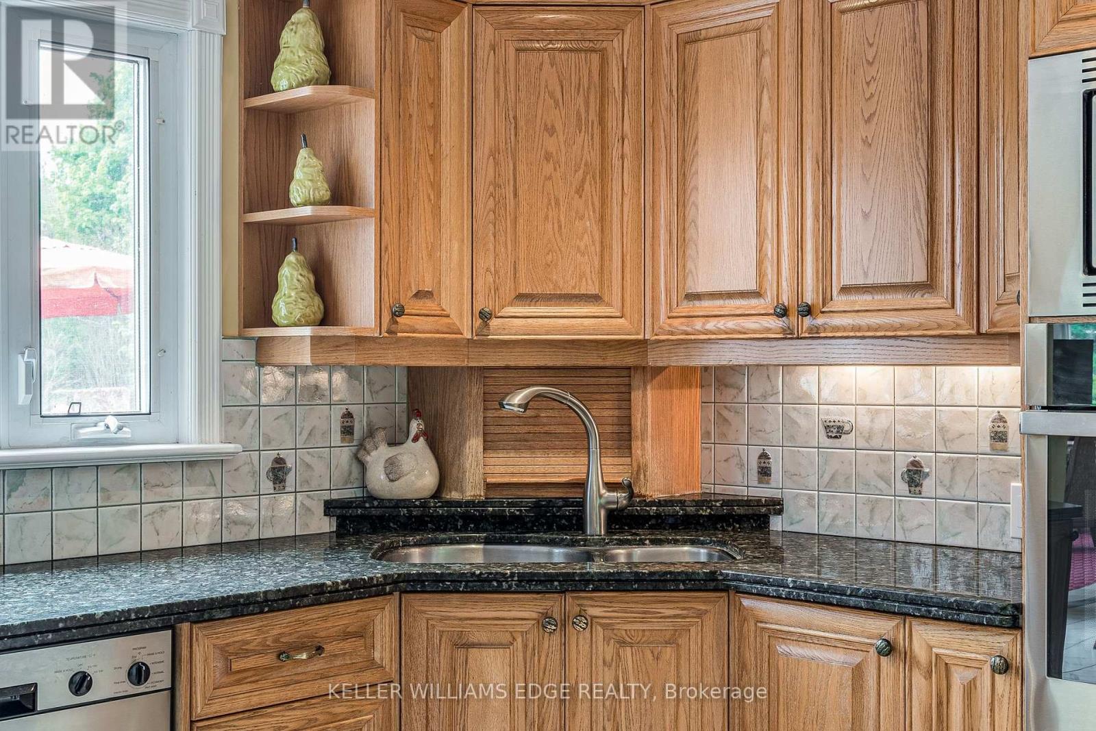57 Kennedy Road, Caledon, Ontario  L7C 2M7 - Photo 19 - W12092509