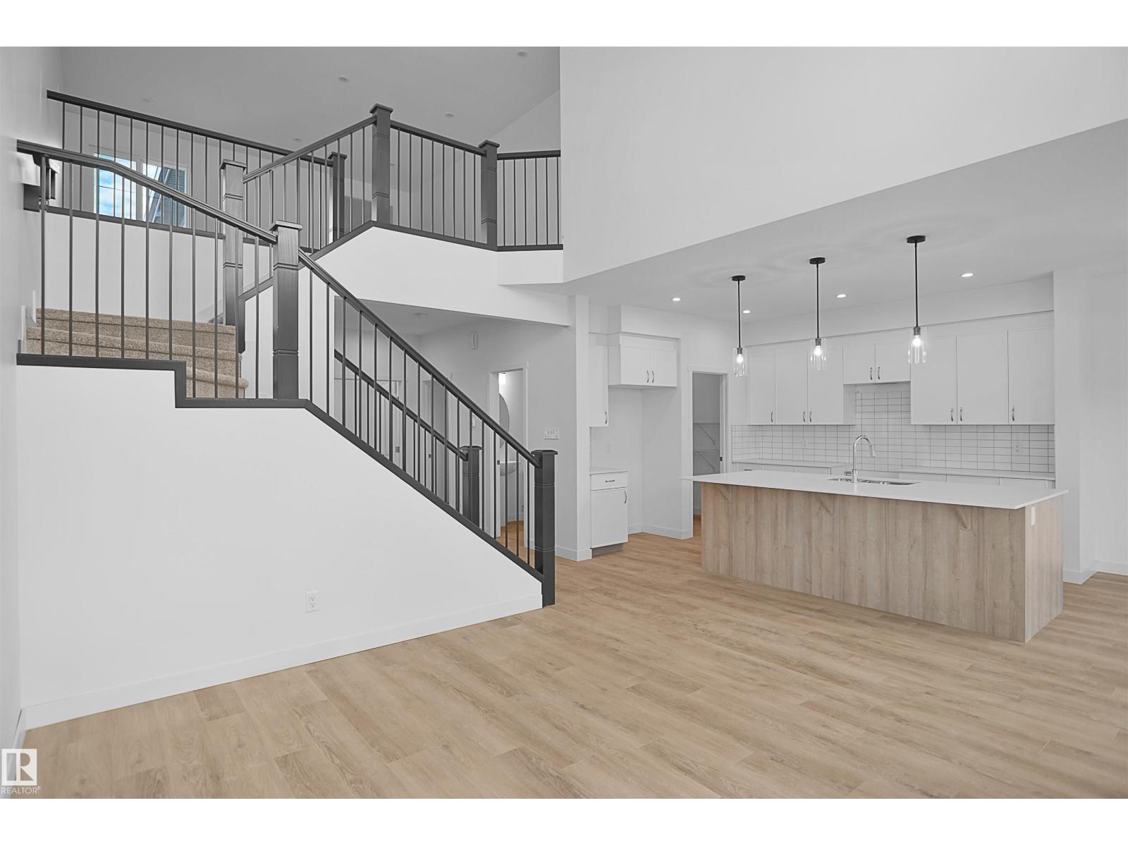 239 166 Av Ne, Edmonton, Alberta  T5Y 4J2 - Photo 2 - E4461946