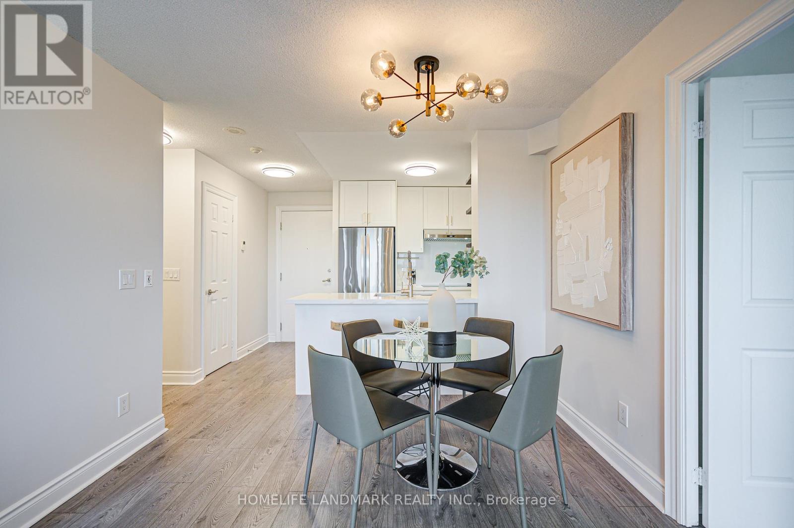 1011 - 15 Greenview Avenue, Toronto, Ontario  M2M 4M7 - Photo 8 - C12459414