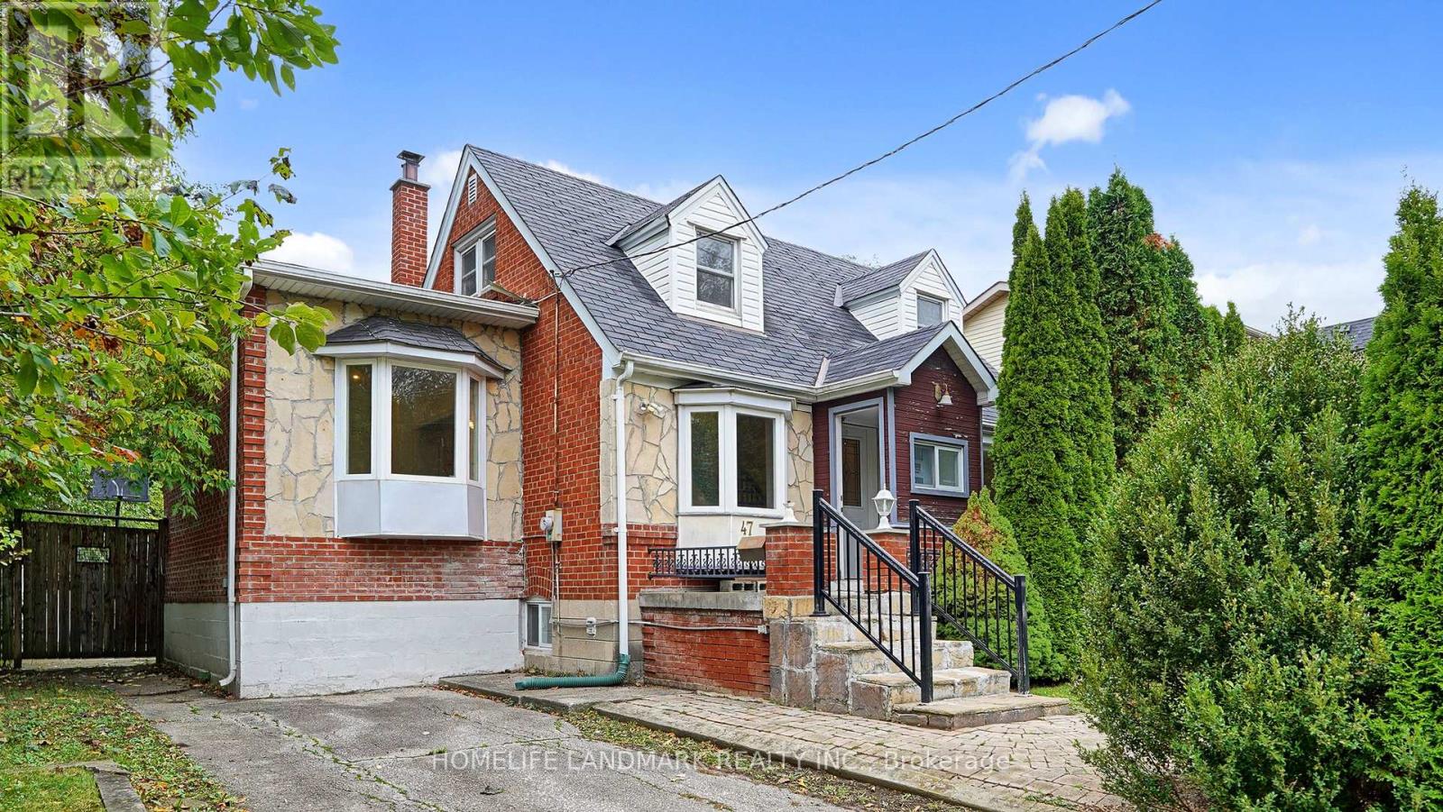 47 Dromore Crescent, Toronto, Ontario  M2R 2H4 - Photo 2 - C12459415