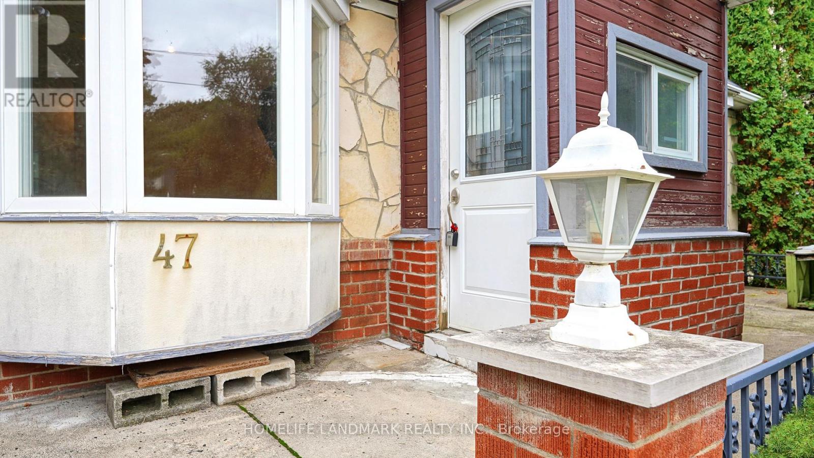 47 Dromore Crescent, Toronto, Ontario  M2R 2H4 - Photo 4 - C12459415