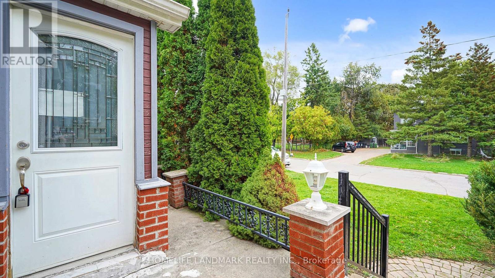 47 Dromore Crescent, Toronto, Ontario  M2R 2H4 - Photo 6 - C12459415