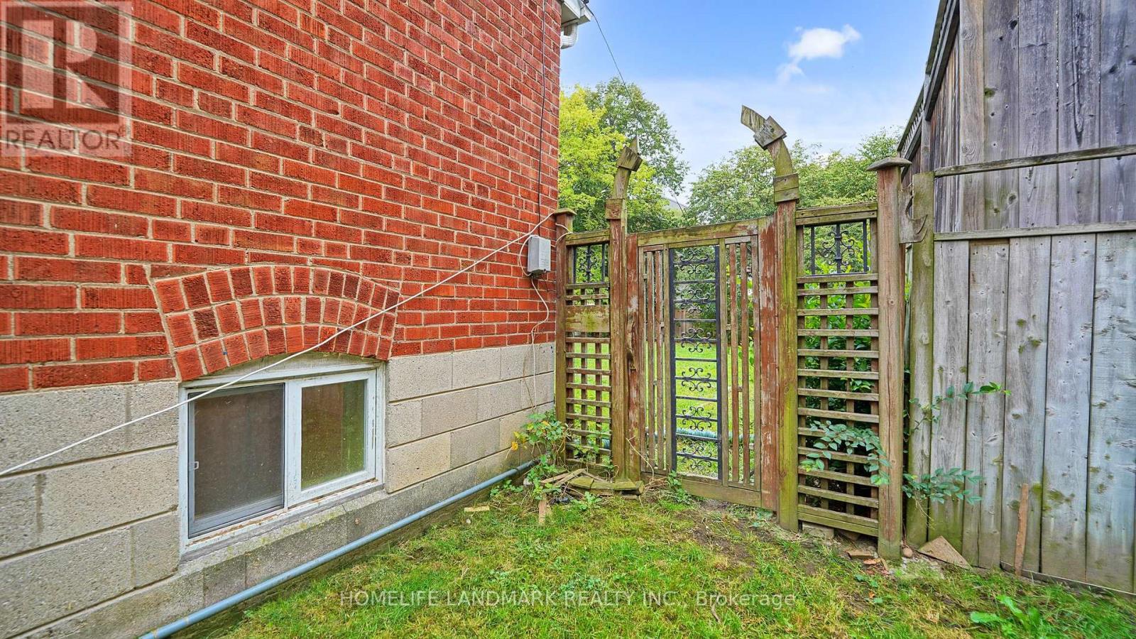 47 Dromore Crescent, Toronto, Ontario  M2R 2H4 - Photo 7 - C12459415
