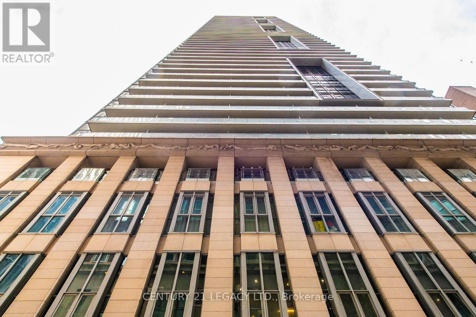 4201 - 70 Temperance Street, Toronto, Ontario  M5H 0B1 - Photo 2 - C12459422