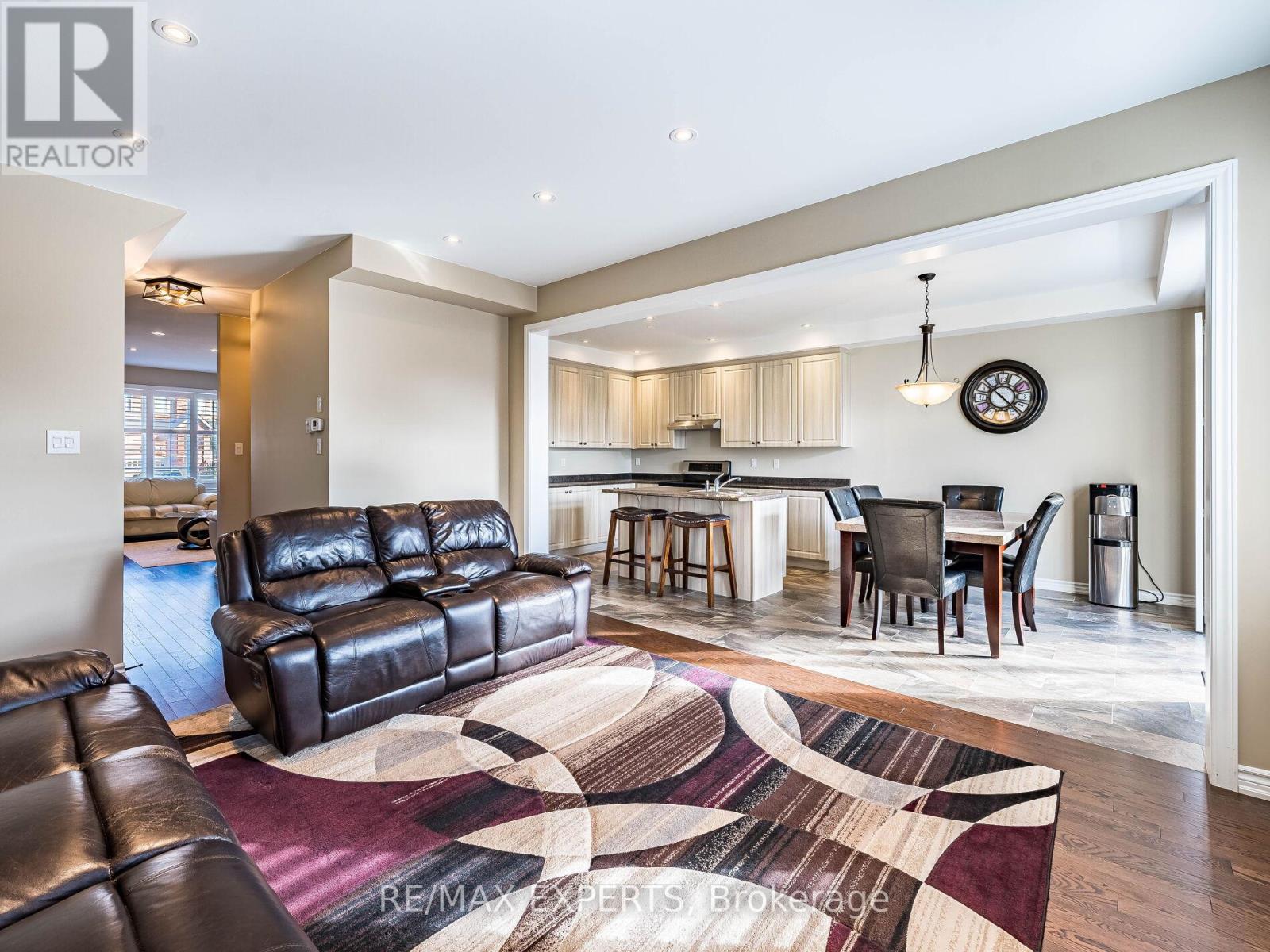 46 Jackson Drive, New Tecumseth, Ontario  L0G 1W0 - Photo 13 - N12459420