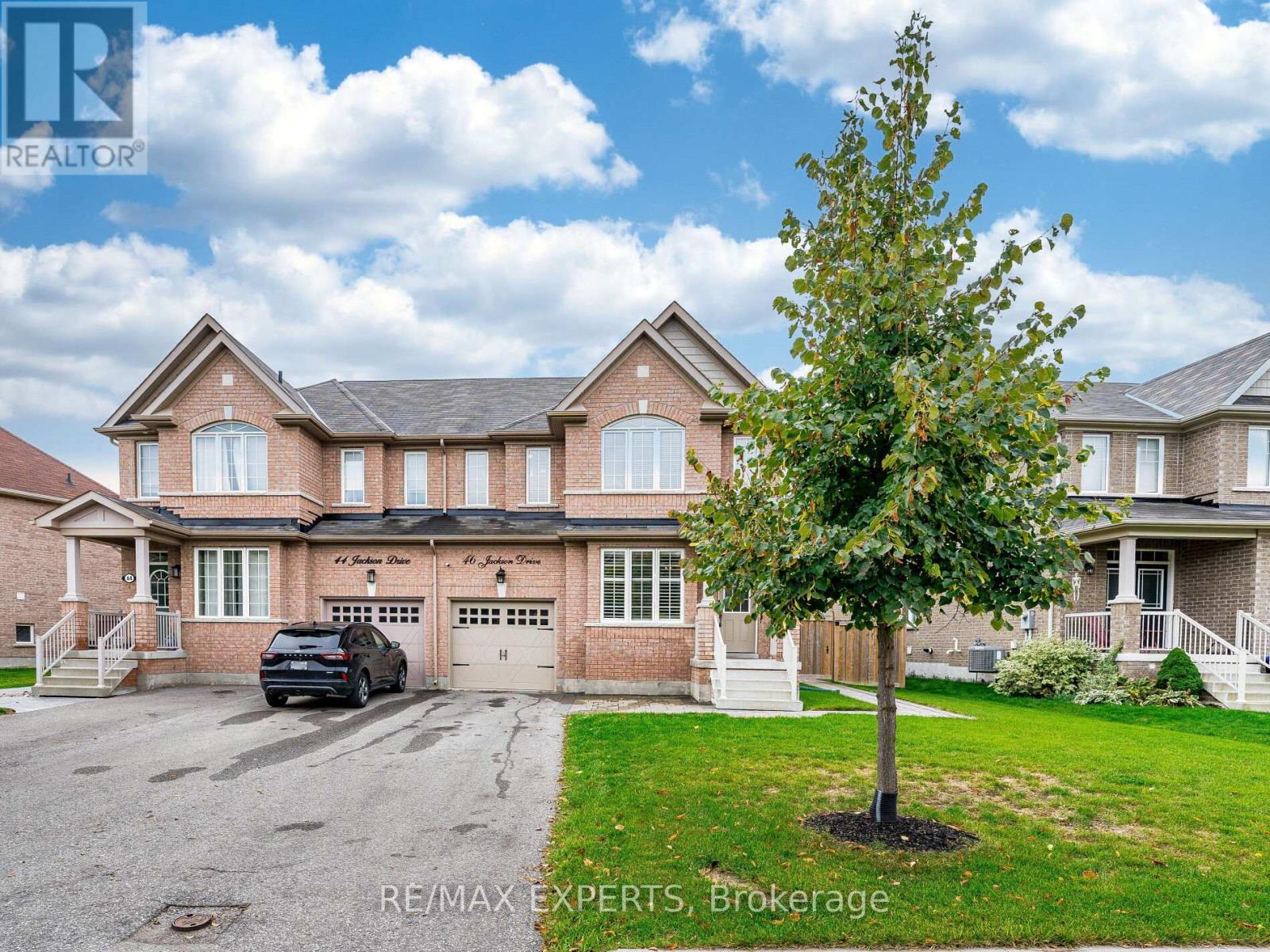 46 Jackson Drive, New Tecumseth, Ontario  L0G 1W0 - Photo 2 - N12459420