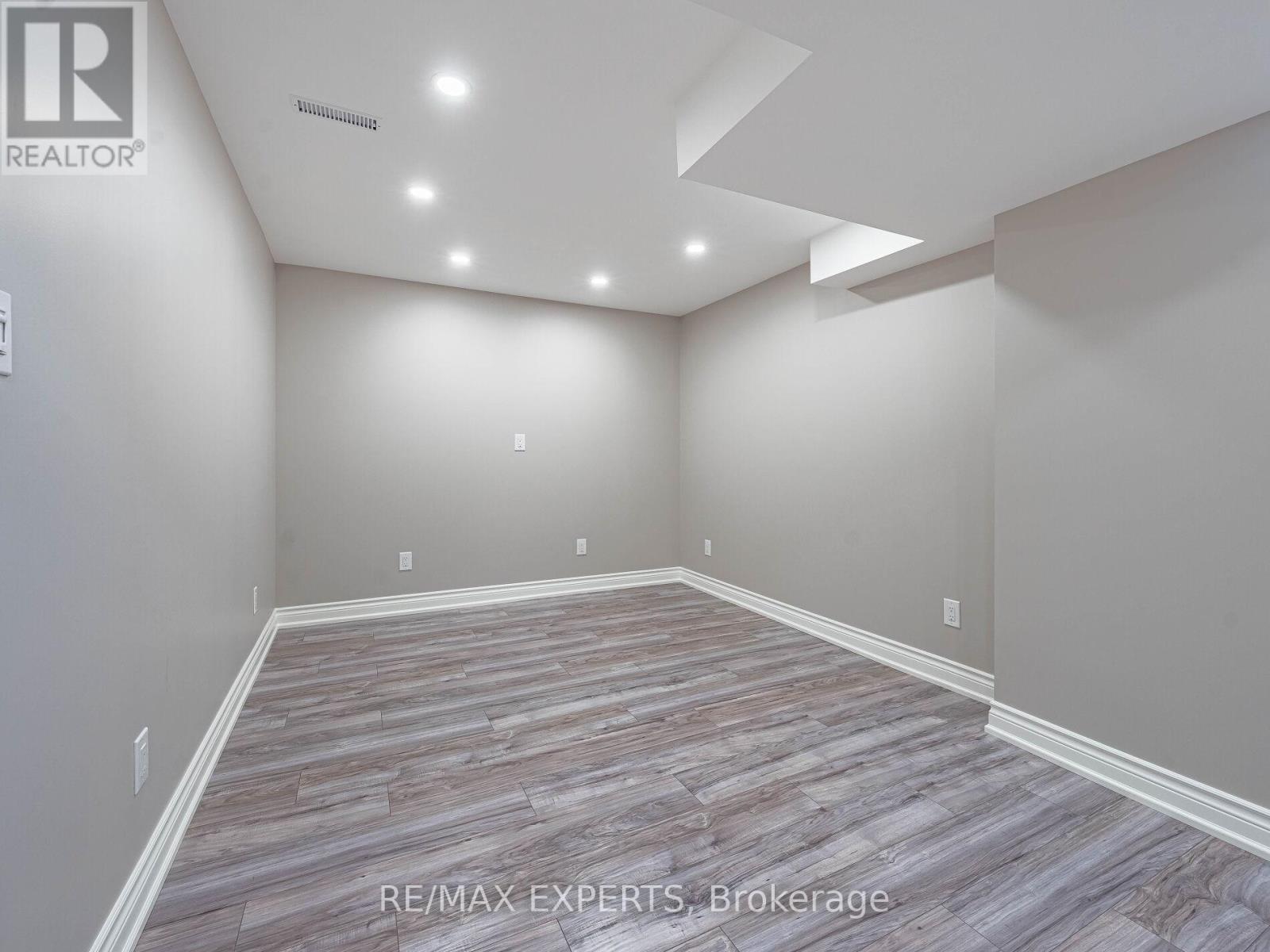 46 Jackson Drive, New Tecumseth, Ontario  L0G 1W0 - Photo 39 - N12459420