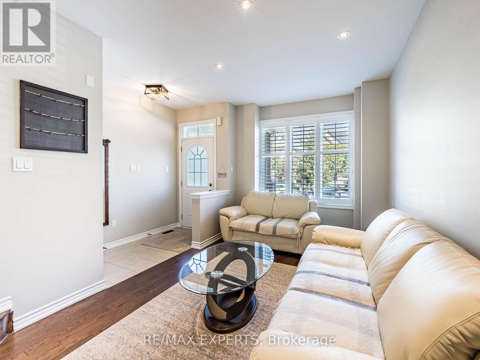 46 Jackson Drive, New Tecumseth, Ontario  L0G 1W0 - Photo 8 - N12459420