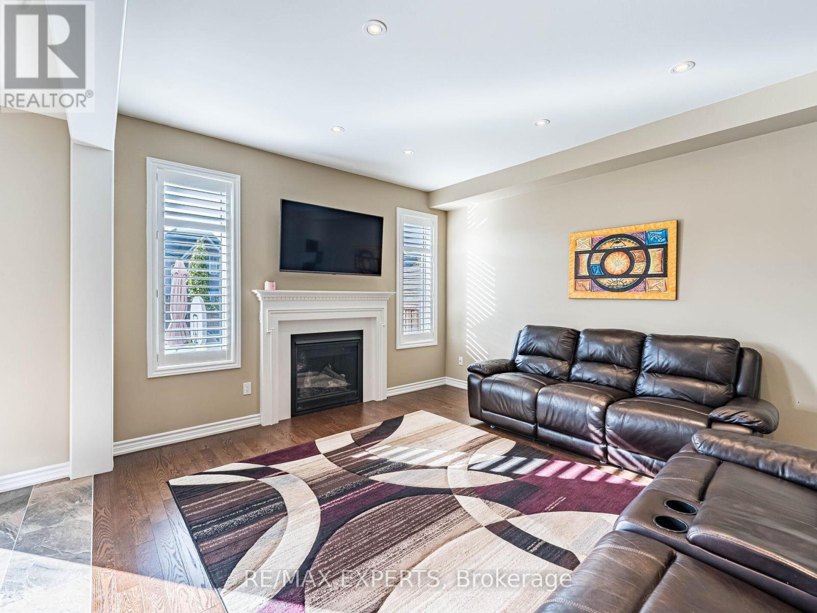 46 Jackson Drive, New Tecumseth, Ontario  L0G 1W0 - Photo 13 - N12459421