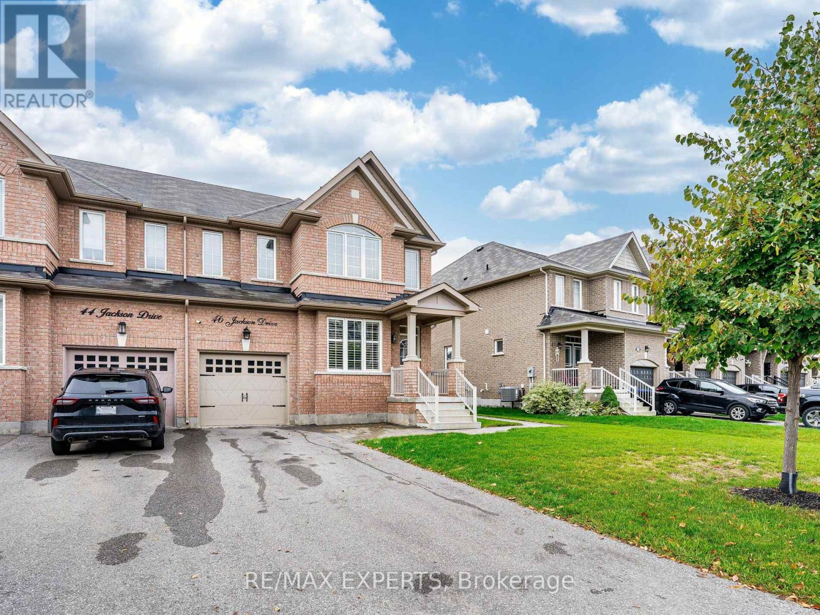 46 Jackson Drive, New Tecumseth, Ontario  L0G 1W0 - Photo 2 - N12459421