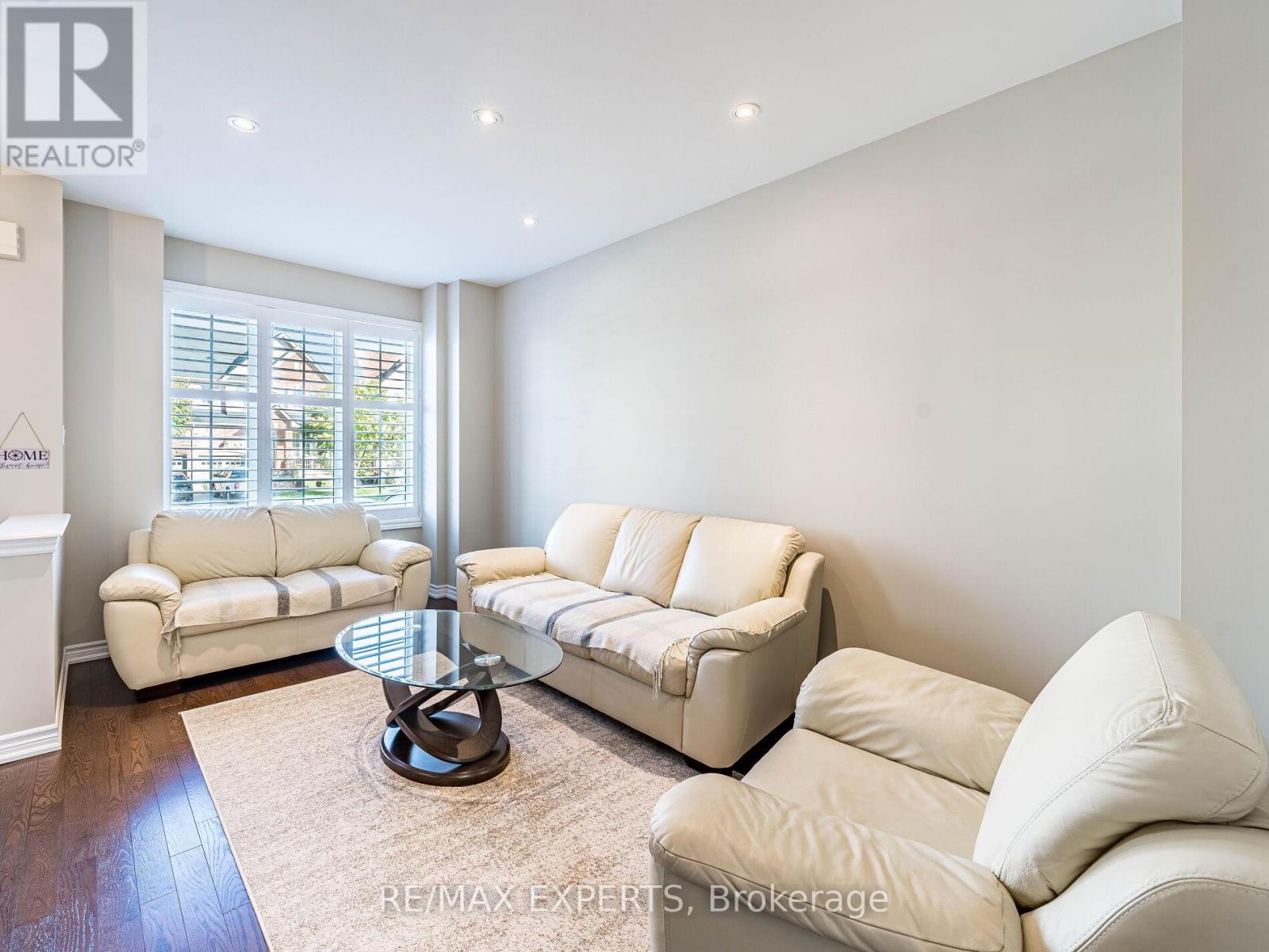 46 Jackson Drive, New Tecumseth, Ontario  L0G 1W0 - Photo 8 - N12459421