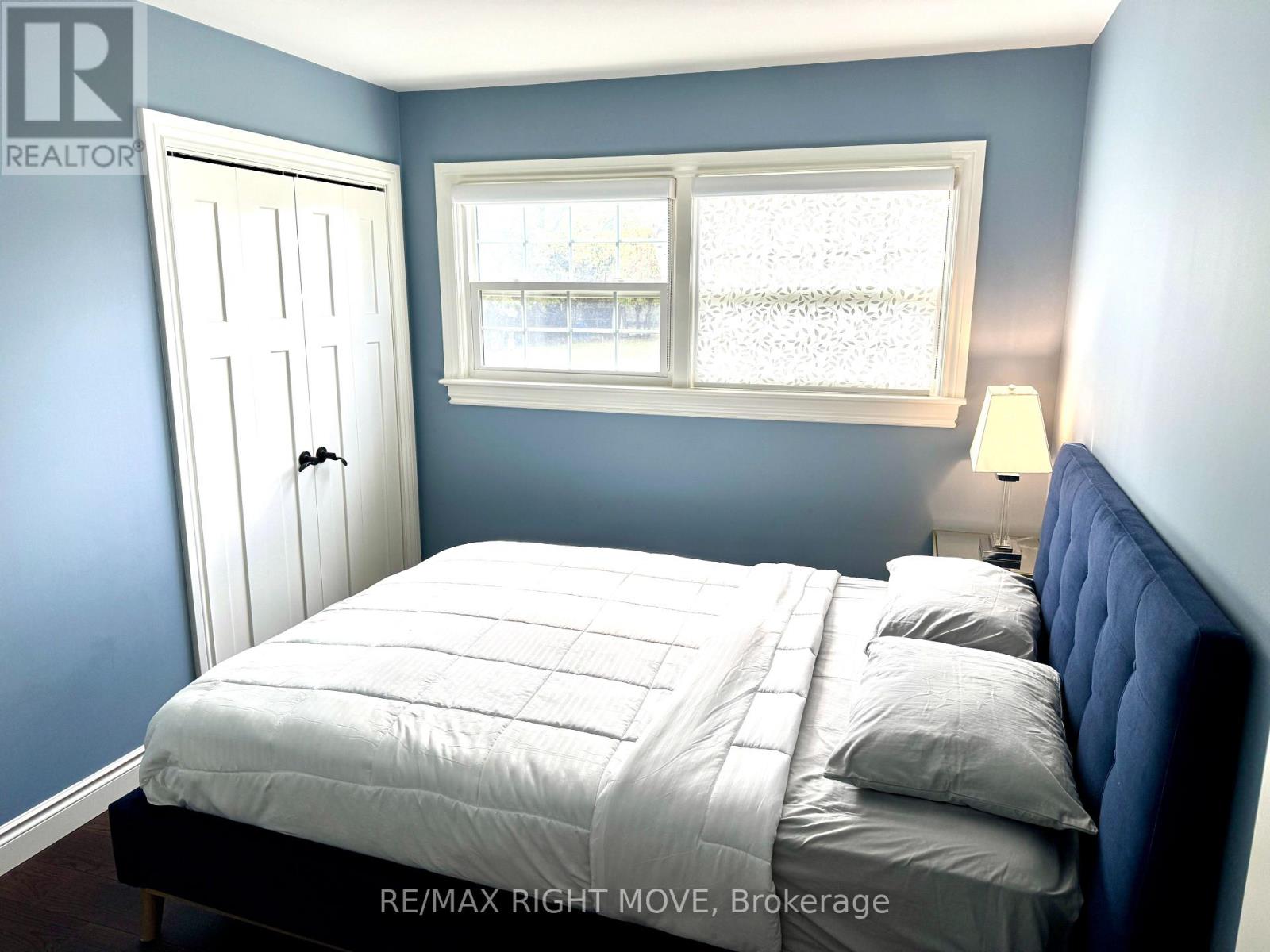 234 Oak Street, Clearview, Ontario  L0M 1S0 - Photo 12 - S12459413