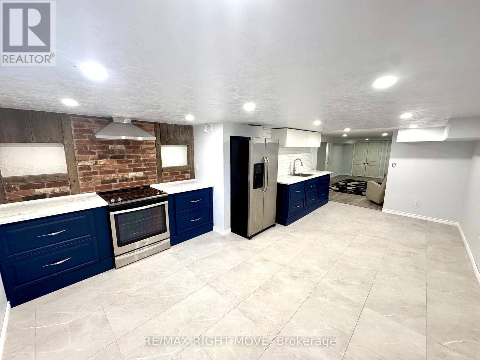 234 Oak Street, Clearview, Ontario  L0M 1S0 - Photo 27 - S12459413