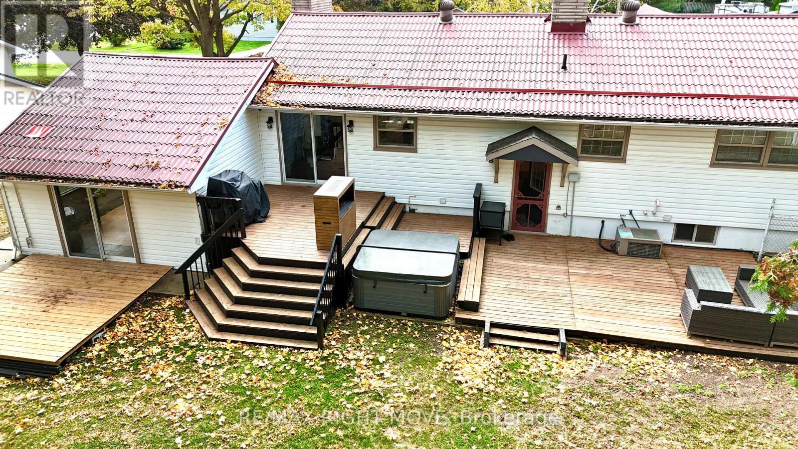 234 Oak Street, Clearview, Ontario  L0M 1S0 - Photo 34 - S12459413