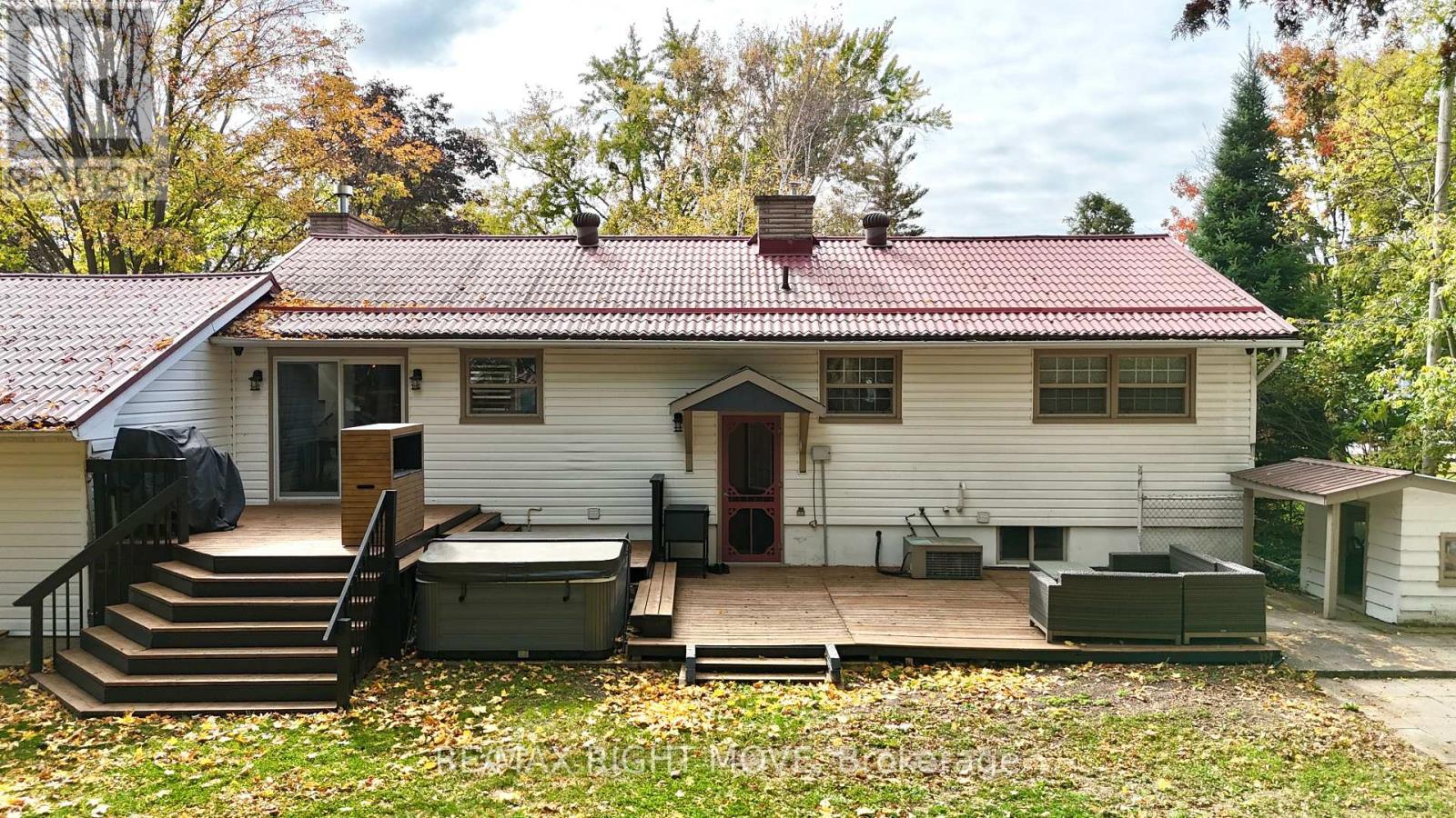 234 Oak Street, Clearview, Ontario  L0M 1S0 - Photo 36 - S12459413