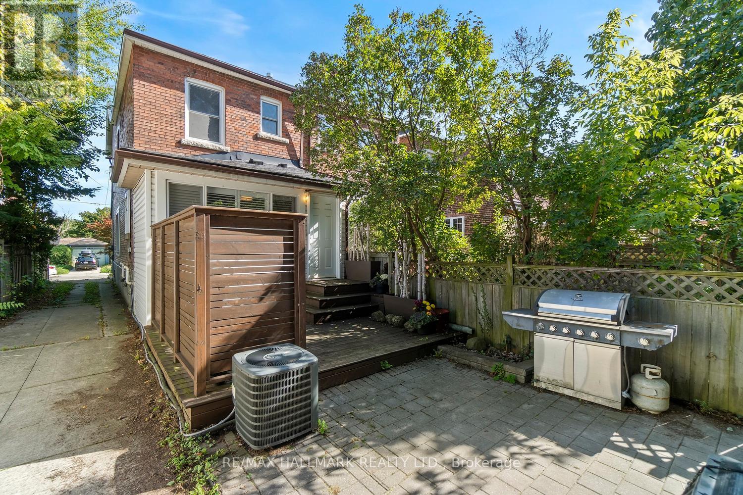 646 Beresford Avenue, Toronto, Ontario  M6S 3C3 - Photo 15 - W12459412