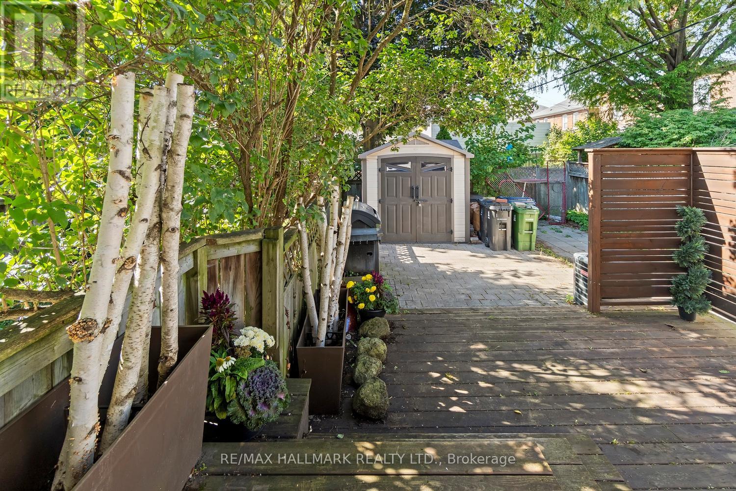646 Beresford Avenue, Toronto, Ontario  M6S 3C3 - Photo 35 - W12459412