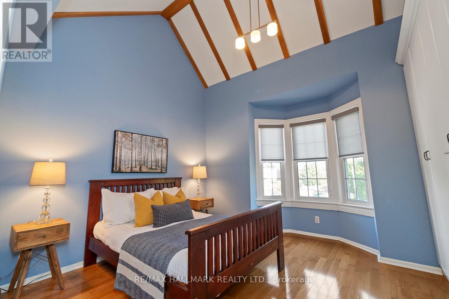 646 Beresford Avenue, Toronto, Ontario  M6S 3C3 - Photo 7 - W12459412