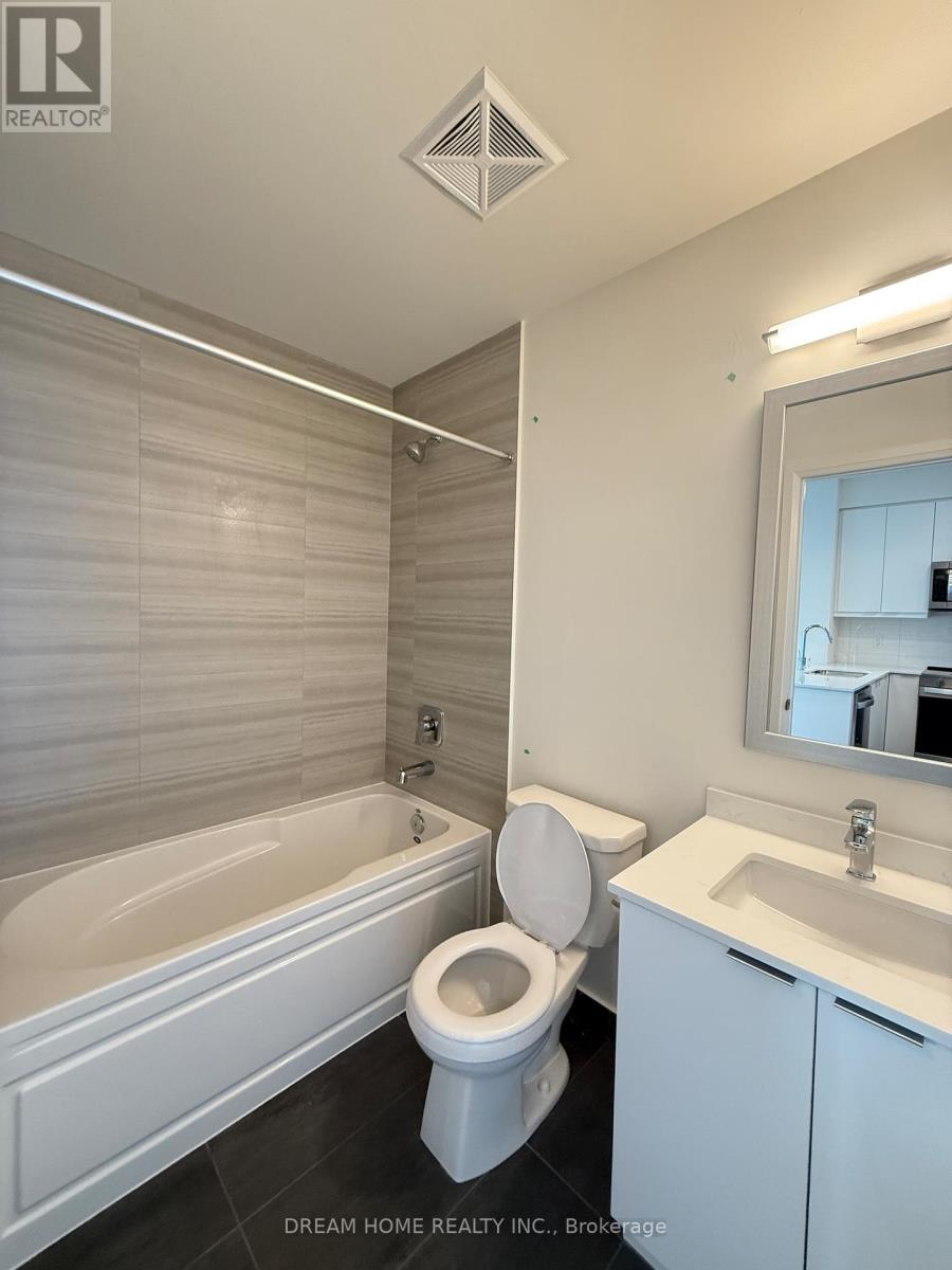 2304 - 15 Watergarden Drive, Mississauga, Ontario  L5R 0H4 - Photo 14 - W12459423