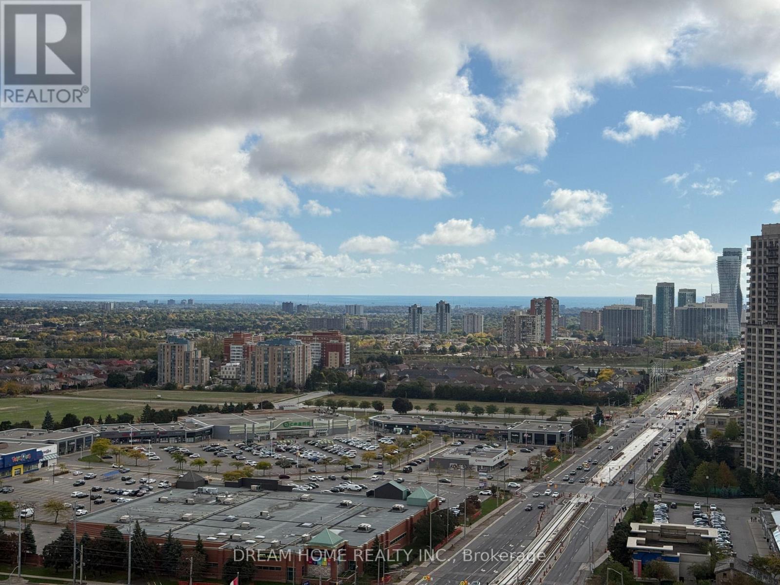 2304 - 15 Watergarden Drive, Mississauga, Ontario  L5R 0H4 - Photo 17 - W12459423