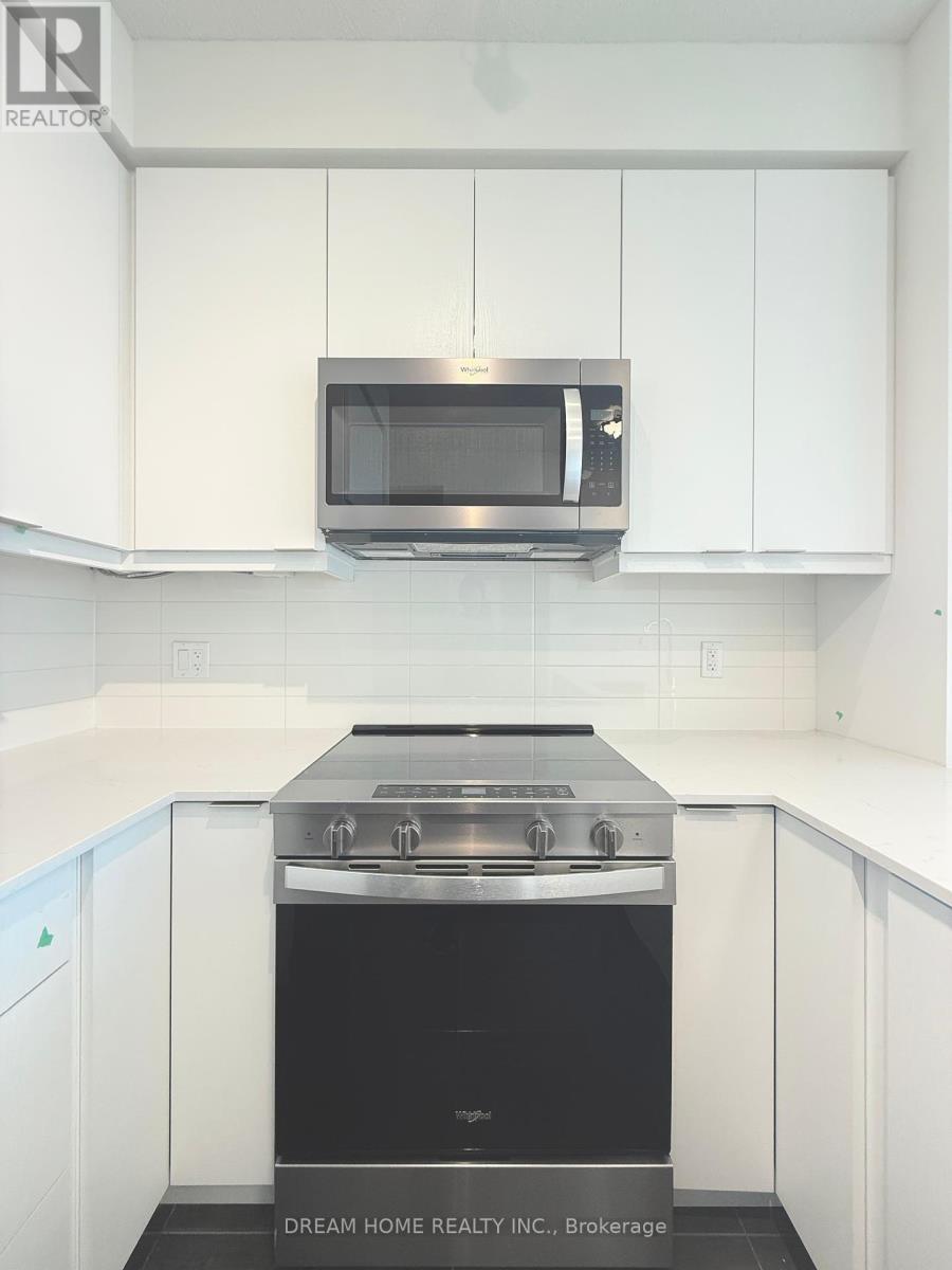 2304 - 15 Watergarden Drive, Mississauga, Ontario  L5R 0H4 - Photo 7 - W12459423