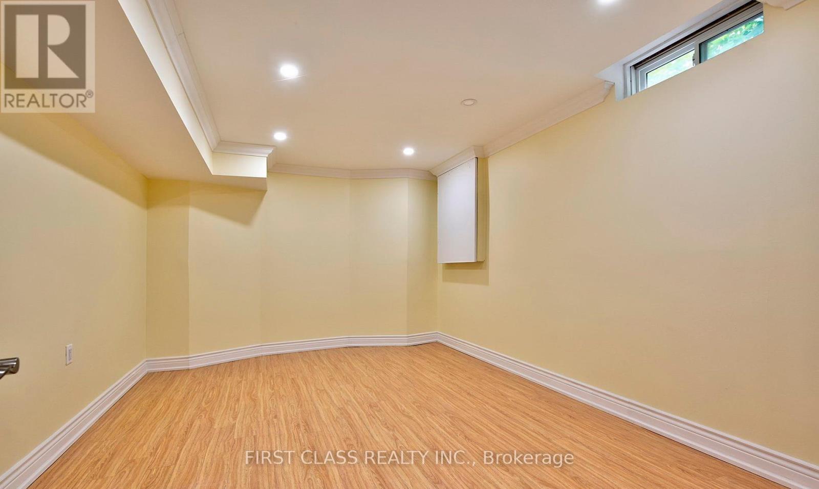 Lower - 1200 Rushbrooke Drive, Oakville, Ontario  L6M 1K9 - Photo 10 - W12459426