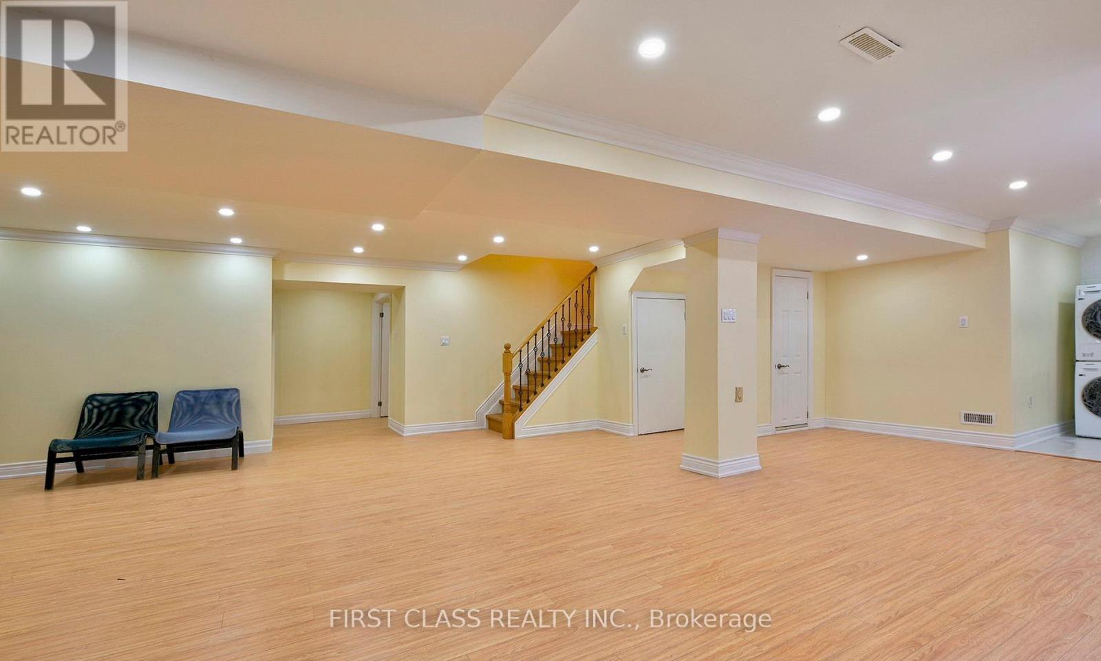 Lower - 1200 Rushbrooke Drive, Oakville, Ontario  L6M 1K9 - Photo 4 - W12459426